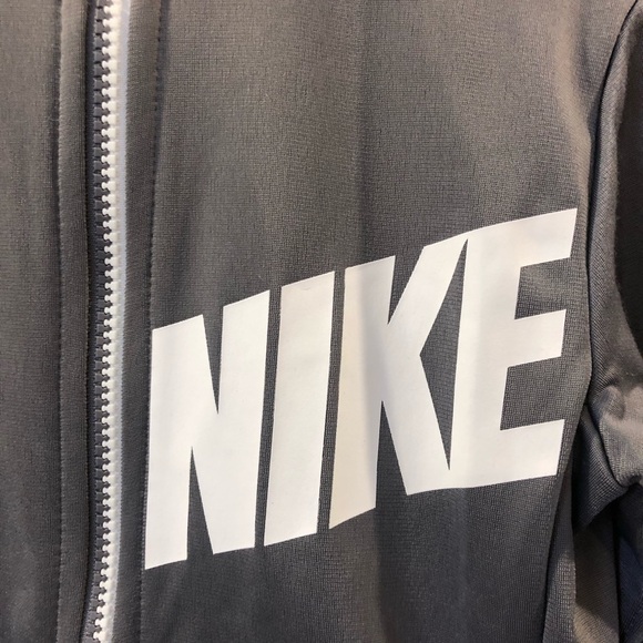 🦄Nike Sweater - Picture 3 of 5